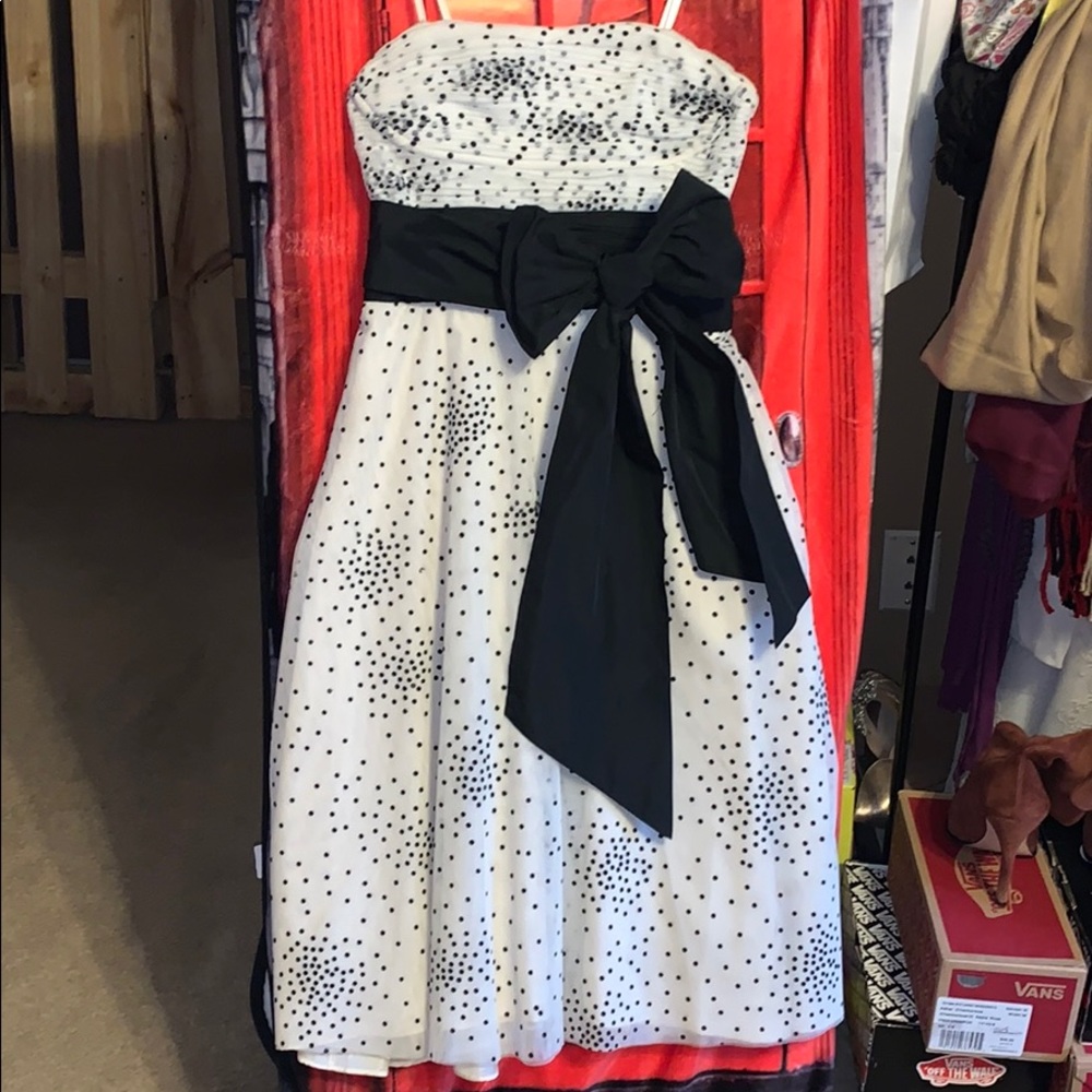 BCBG MAXAZRIA Dress size 6